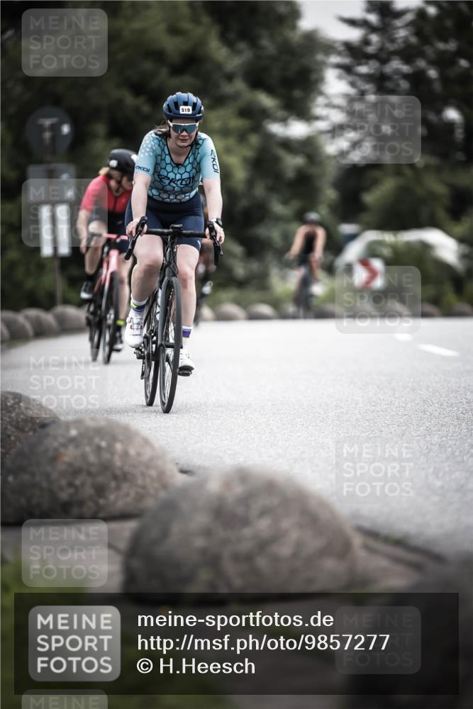 21.06.2026 - 29. Vierlanden-Triathlon H.Heesch http://msf.ph/oto/9857277 21.06.2026 10:29:29 Radfahren 15, 516, 519, 581 meine-sportfotos.de