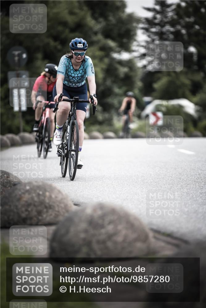 21.06.2026 - 29. Vierlanden-Triathlon H.Heesch http://msf.ph/oto/9857280 21.06.2026 10:29:29 Radfahren 15, 516, 519, 581 meine-sportfotos.de