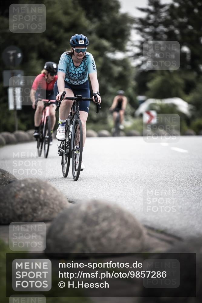 21.06.2026 - 29. Vierlanden-Triathlon H.Heesch http://msf.ph/oto/9857286 21.06.2026 10:29:29 Radfahren 15, 516, 519, 581 meine-sportfotos.de