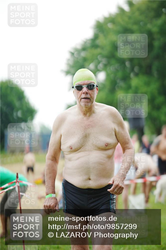 21.06.2026 - 29. Vierlanden-Triathlon LAZAROV Photography http://msf.ph/oto/9857299 21.06.2026 09:28:50 Schwimmen 289 meine-sportfotos.de