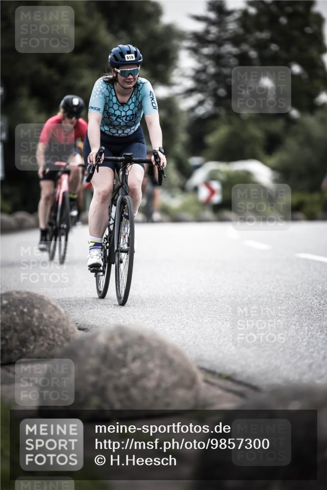 21.06.2026 - 29. Vierlanden-Triathlon H.Heesch http://msf.ph/oto/9857300 21.06.2026 10:29:29 Radfahren 15, 516, 519, 581 meine-sportfotos.de