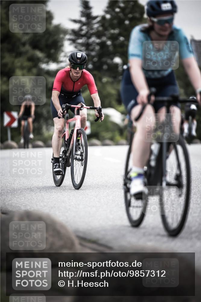 21.06.2026 - 29. Vierlanden-Triathlon H.Heesch http://msf.ph/oto/9857312 21.06.2026 10:29:30 Radfahren 15, 516, 519, 581 meine-sportfotos.de