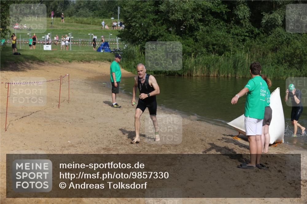 21.06.2026 - 29. Vierlanden-Triathlon Andreas Tolksdorf http://msf.ph/oto/9857330 21.06.2026 09:00:50 Schwimmen 74, 116, 140 meine-sportfotos.de