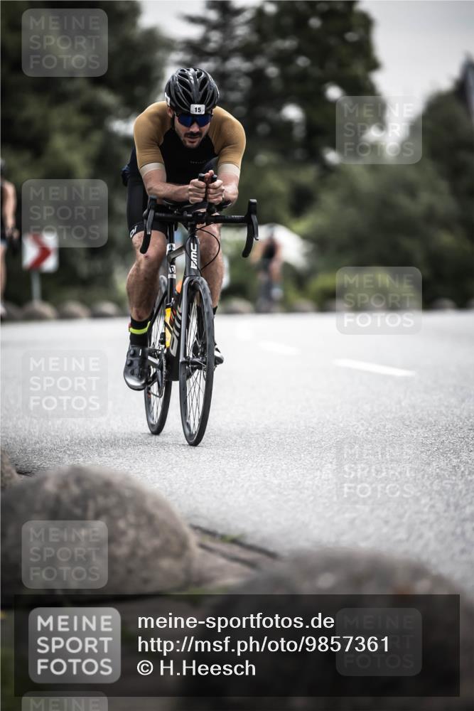 21.06.2026 - 29. Vierlanden-Triathlon H.Heesch http://msf.ph/oto/9857361 21.06.2026 10:29:32 Radfahren 15, 516, 519, 524, 581, 605 meine-sportfotos.de