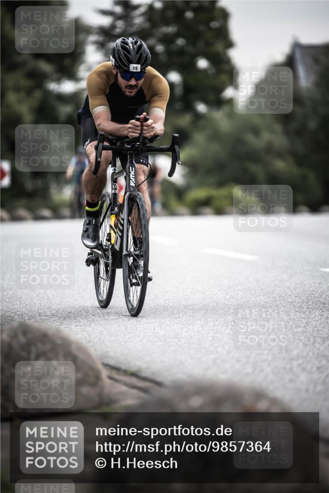 21.06.2026 - 29. Vierlanden-Triathlon H.Heesch http://msf.ph/oto/9857364 21.06.2026 10:29:32 Radfahren 15, 516, 519, 524, 581, 605 meine-sportfotos.de