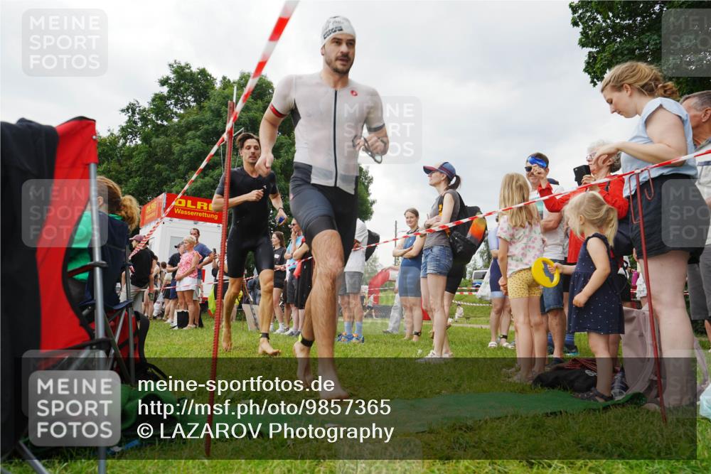 21.06.2026 - 29. Vierlanden-Triathlon LAZAROV Photography http://msf.ph/oto/9857365 21.06.2026 09:57:09 Schwimmen 312, 352, 363 meine-sportfotos.de