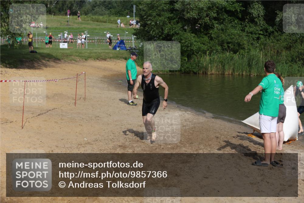 21.06.2026 - 29. Vierlanden-Triathlon Andreas Tolksdorf http://msf.ph/oto/9857366 21.06.2026 09:00:50 Schwimmen 74, 116, 140 meine-sportfotos.de
