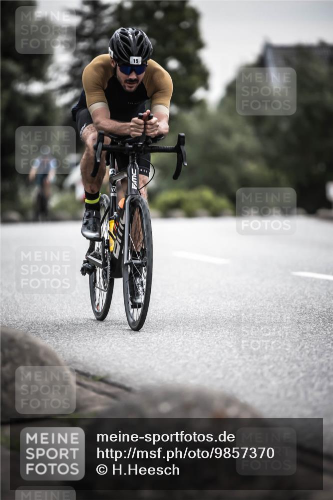 21.06.2026 - 29. Vierlanden-Triathlon H.Heesch http://msf.ph/oto/9857370 21.06.2026 10:29:32 Radfahren 15, 516, 519, 524, 581, 605 meine-sportfotos.de