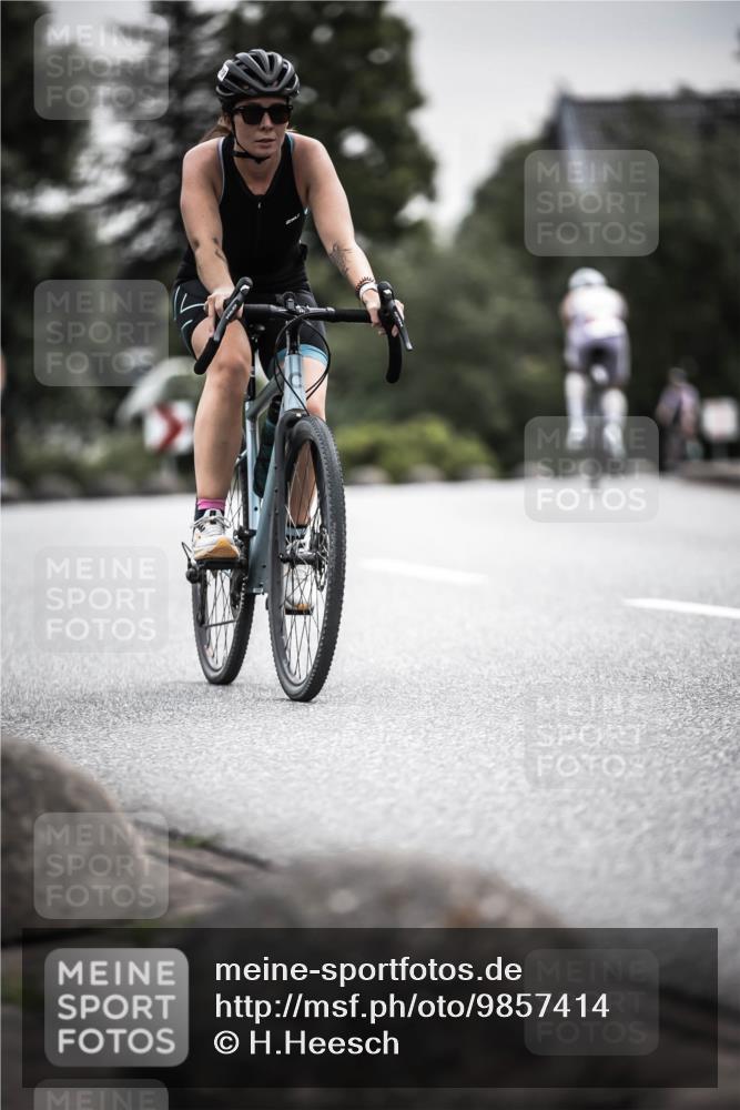 21.06.2026 - 29. Vierlanden-Triathlon H.Heesch http://msf.ph/oto/9857414 21.06.2026 10:29:34 Radfahren 15, 516, 524, 581, 605 meine-sportfotos.de
