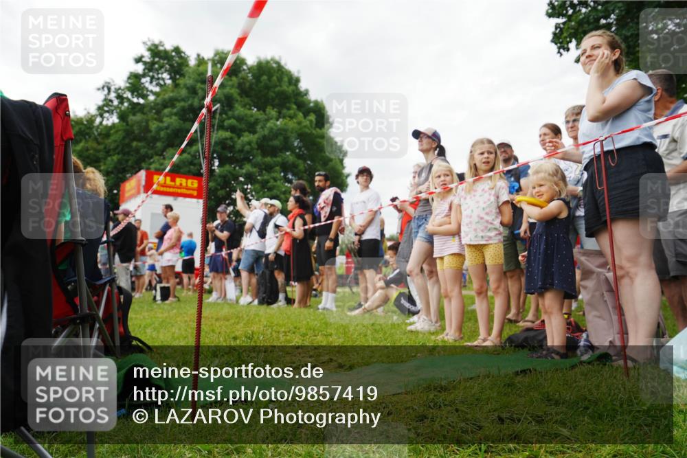 21.06.2026 - 29. Vierlanden-Triathlon LAZAROV Photography http://msf.ph/oto/9857419 21.06.2026 10:03:00 Schwimmen 430 meine-sportfotos.de