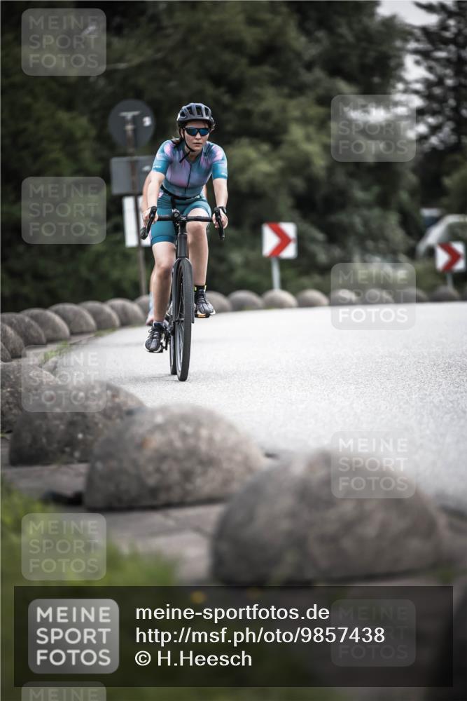 21.06.2026 - 29. Vierlanden-Triathlon H.Heesch http://msf.ph/oto/9857438 21.06.2026 10:29:37 Radfahren 14, 516, 524, 605 meine-sportfotos.de