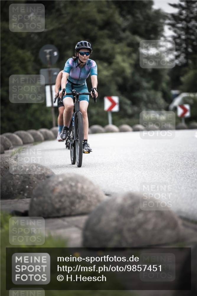 21.06.2026 - 29. Vierlanden-Triathlon H.Heesch http://msf.ph/oto/9857451 21.06.2026 10:29:37 Radfahren 14, 516, 524, 605 meine-sportfotos.de