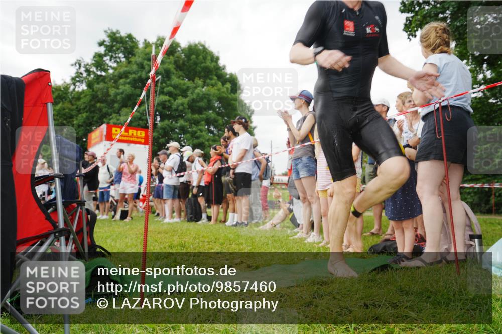21.06.2026 - 29. Vierlanden-Triathlon LAZAROV Photography http://msf.ph/oto/9857460 21.06.2026 10:05:45 Schwimmen 395, 414, 429, 448 meine-sportfotos.de