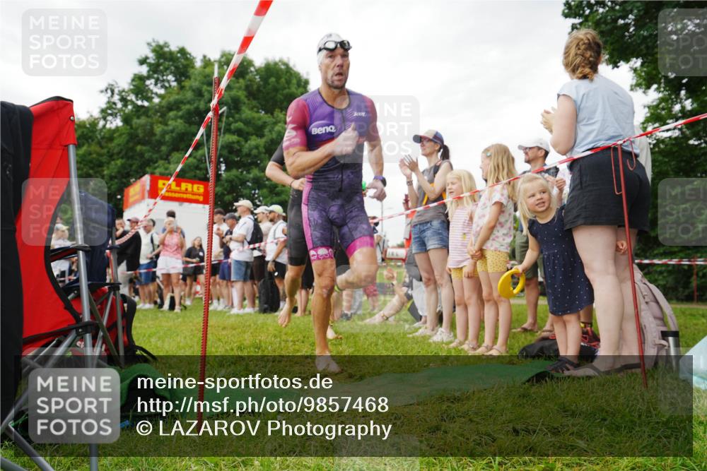 21.06.2026 - 29. Vierlanden-Triathlon LAZAROV Photography http://msf.ph/oto/9857468 21.06.2026 10:05:48 Schwimmen 395, 414, 429, 448 meine-sportfotos.de