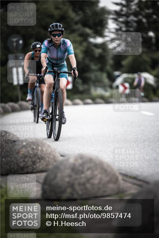 21.06.2026 - 29. Vierlanden-Triathlon H.Heesch http://msf.ph/oto/9857474 21.06.2026 10:29:37 Radfahren 14, 516, 524, 605 meine-sportfotos.de