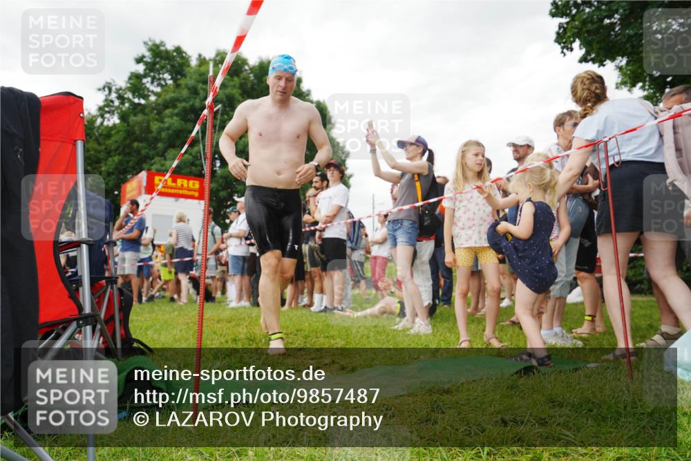 21.06.2026 - 29. Vierlanden-Triathlon LAZAROV Photography http://msf.ph/oto/9857487 21.06.2026 10:06:30 Schwimmen 438, 444, 458, 467 meine-sportfotos.de