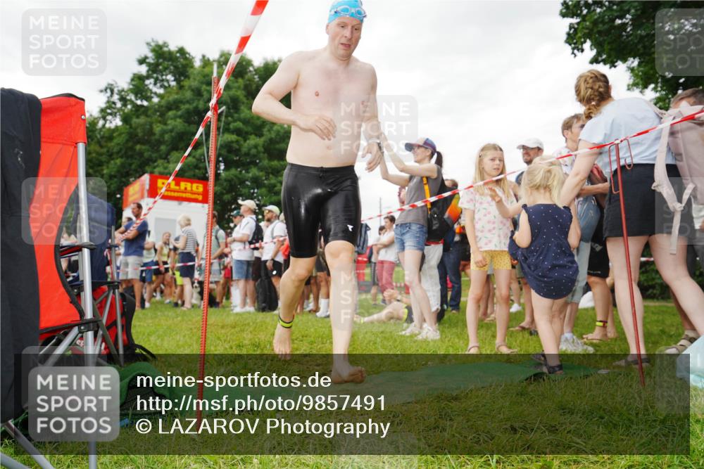 21.06.2026 - 29. Vierlanden-Triathlon LAZAROV Photography http://msf.ph/oto/9857491 21.06.2026 10:06:30 Schwimmen 438, 444, 458, 467 meine-sportfotos.de