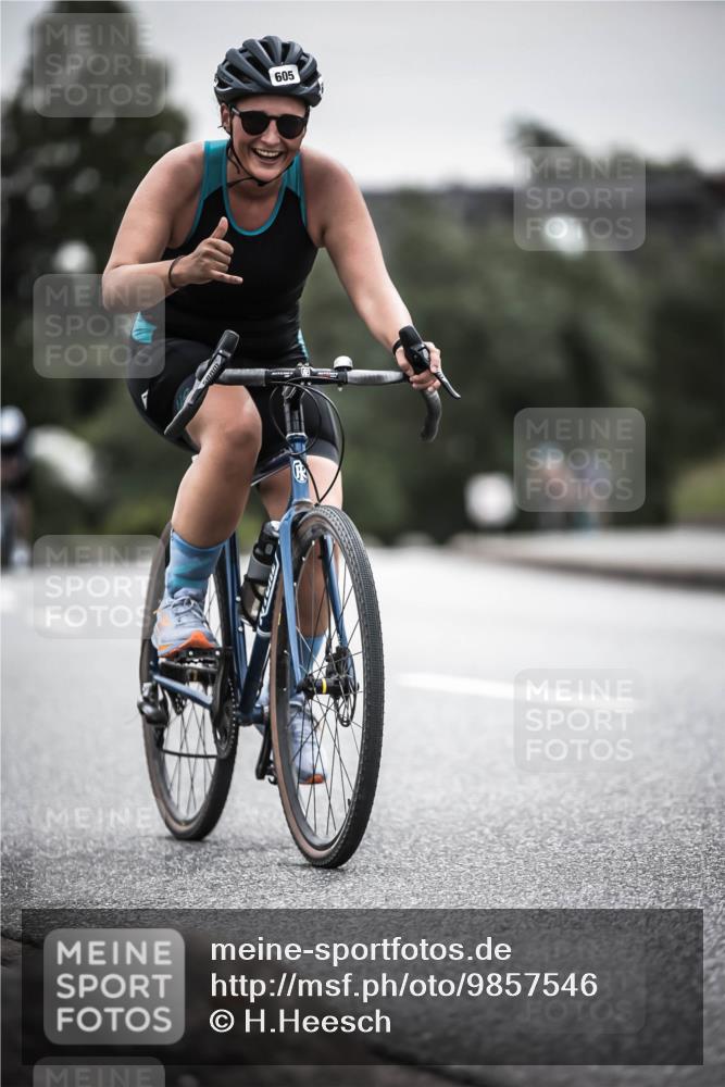 21.06.2026 - 29. Vierlanden-Triathlon H.Heesch http://msf.ph/oto/9857546 21.06.2026 10:29:39 Radfahren 14, 524, 557, 605 meine-sportfotos.de
