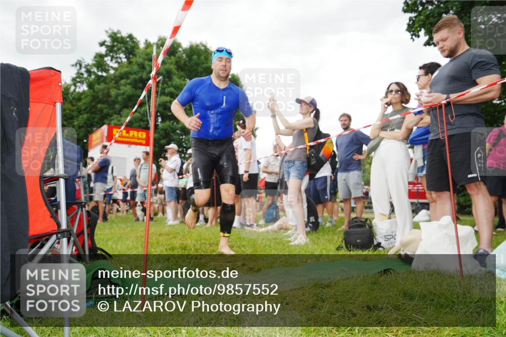 21.06.2026 - 29. Vierlanden-Triathlon LAZAROV Photography http://msf.ph/oto/9857552 21.06.2026 10:08:03 Schwimmen 449, 471 meine-sportfotos.de