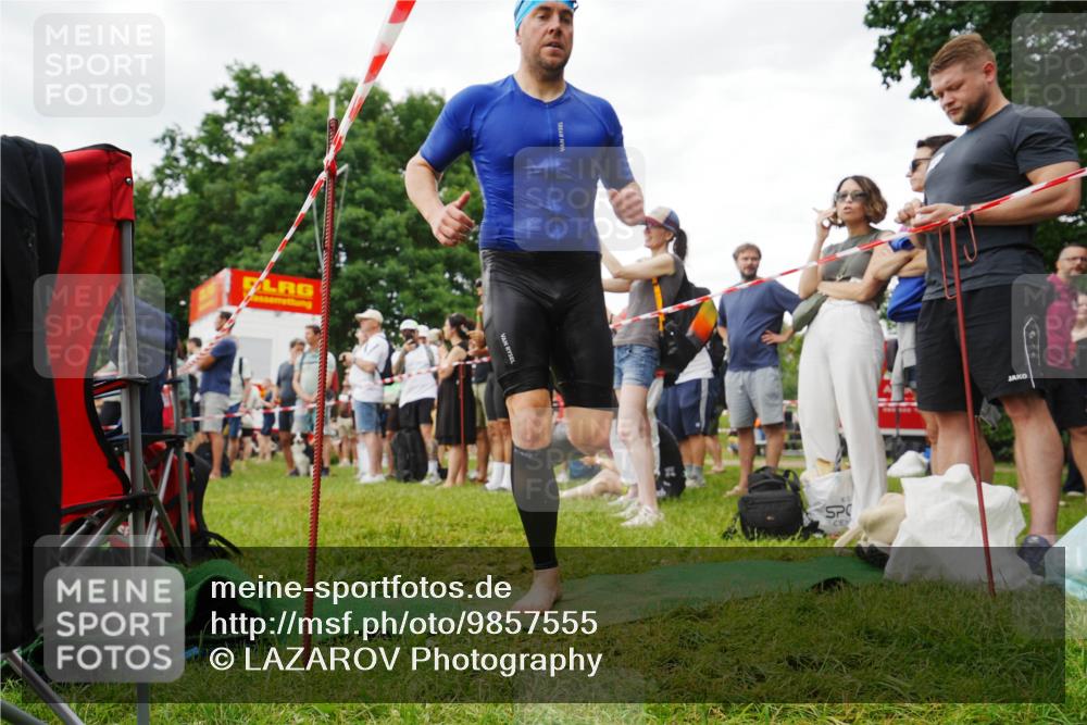 21.06.2026 - 29. Vierlanden-Triathlon LAZAROV Photography http://msf.ph/oto/9857555 21.06.2026 10:08:04 Schwimmen 449, 471 meine-sportfotos.de