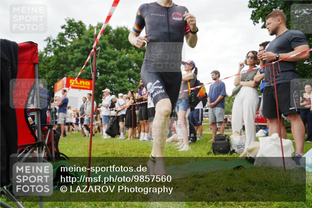 21.06.2026 - 29. Vierlanden-Triathlon LAZAROV Photography http://msf.ph/oto/9857560 21.06.2026 10:08:11 Schwimmen 393, 459, 471, 473, 478 meine-sportfotos.de