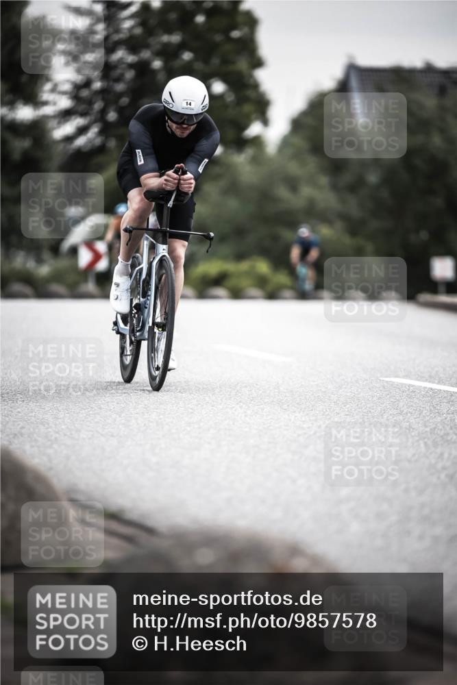 21.06.2026 - 29. Vierlanden-Triathlon H.Heesch http://msf.ph/oto/9857578 21.06.2026 10:29:43 Radfahren 14, 518, 557, 571, 605 meine-sportfotos.de