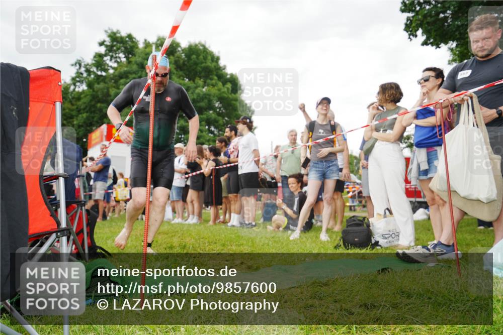 21.06.2026 - 29. Vierlanden-Triathlon LAZAROV Photography http://msf.ph/oto/9857600 21.06.2026 10:08:36 Schwimmen 403, 432, 446, 476, 477, 1356 meine-sportfotos.de