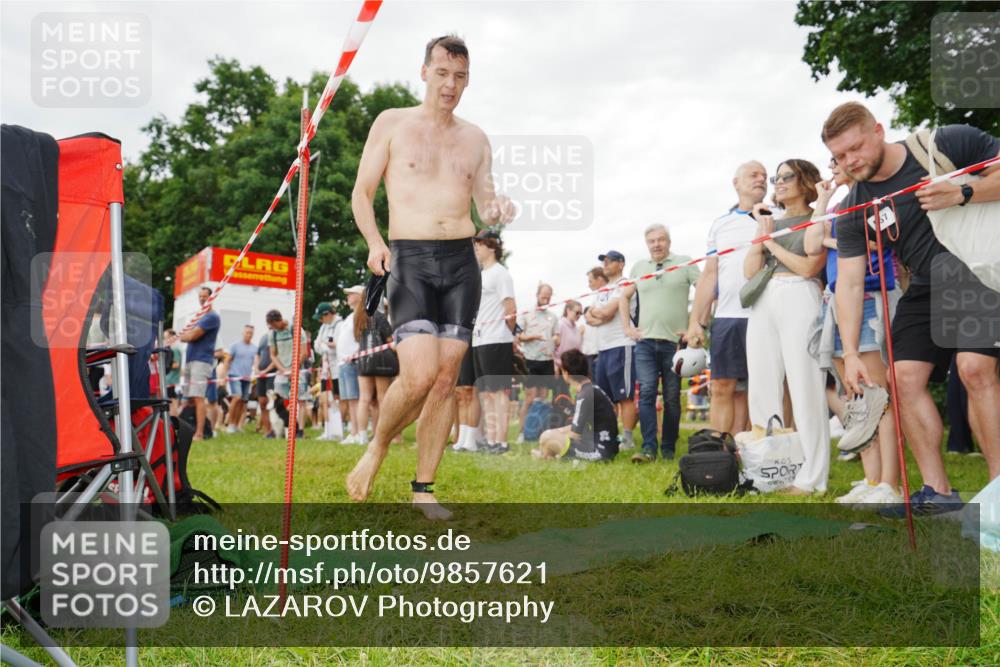 21.06.2026 - 29. Vierlanden-Triathlon LAZAROV Photography http://msf.ph/oto/9857621 21.06.2026 10:08:43 Schwimmen 403, 418, 422, 432, 1356 meine-sportfotos.de