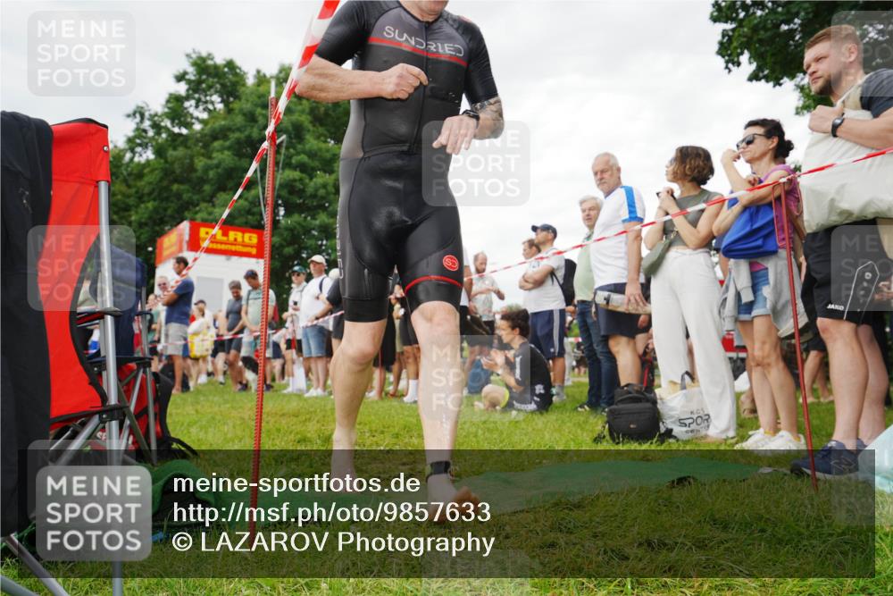 21.06.2026 - 29. Vierlanden-Triathlon LAZAROV Photography http://msf.ph/oto/9857633 21.06.2026 10:08:59 Schwimmen 455 meine-sportfotos.de
