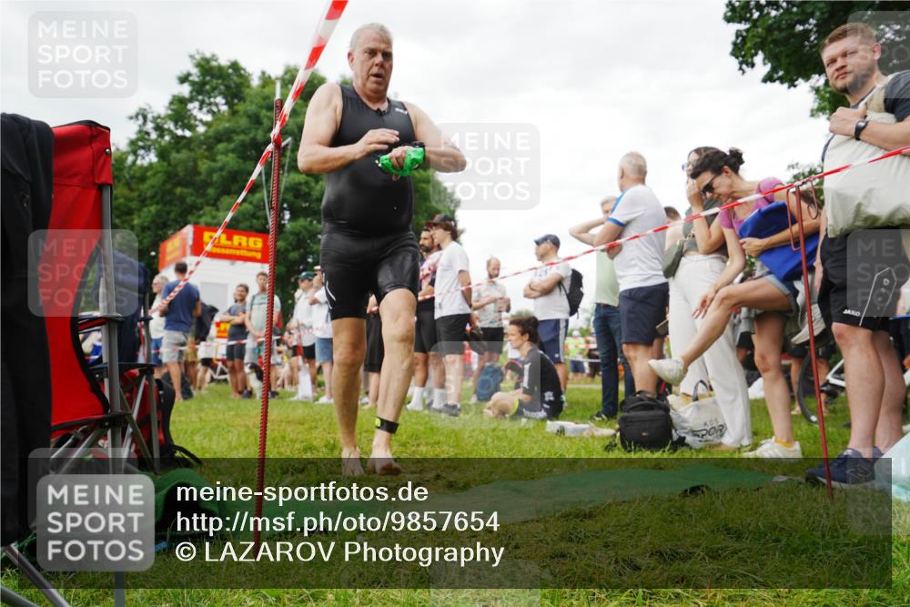 21.06.2026 - 29. Vierlanden-Triathlon LAZAROV Photography http://msf.ph/oto/9857654 21.06.2026 10:09:45 Schwimmen 400 meine-sportfotos.de