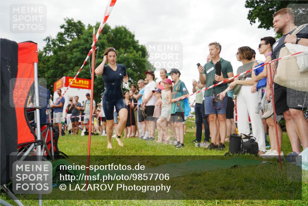 21.06.2026 - 29. Vierlanden-Triathlon LAZAROV Photography http://msf.ph/oto/9857706 21.06.2026 10:13:04 Schwimmen 396, 542 meine-sportfotos.de