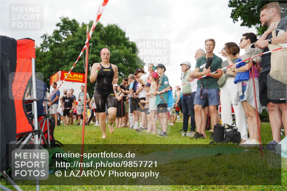 21.06.2026 - 29. Vierlanden-Triathlon LAZAROV Photography http://msf.ph/oto/9857721 21.06.2026 10:13:19 Schwimmen 549, 620 meine-sportfotos.de