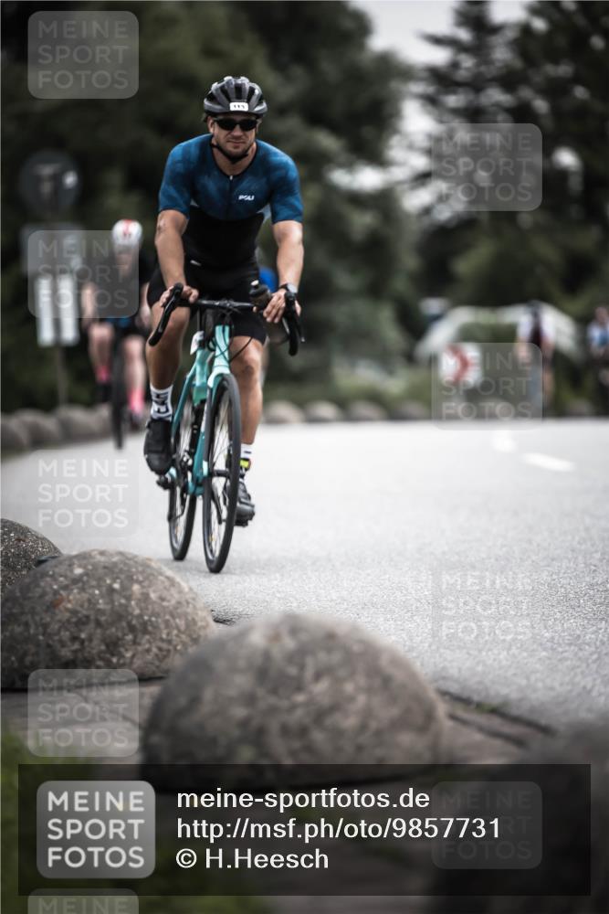 21.06.2026 - 29. Vierlanden-Triathlon H.Heesch http://msf.ph/oto/9857731 21.06.2026 10:29:51 Radfahren 22, 113, 492, 518, 548, 571 meine-sportfotos.de