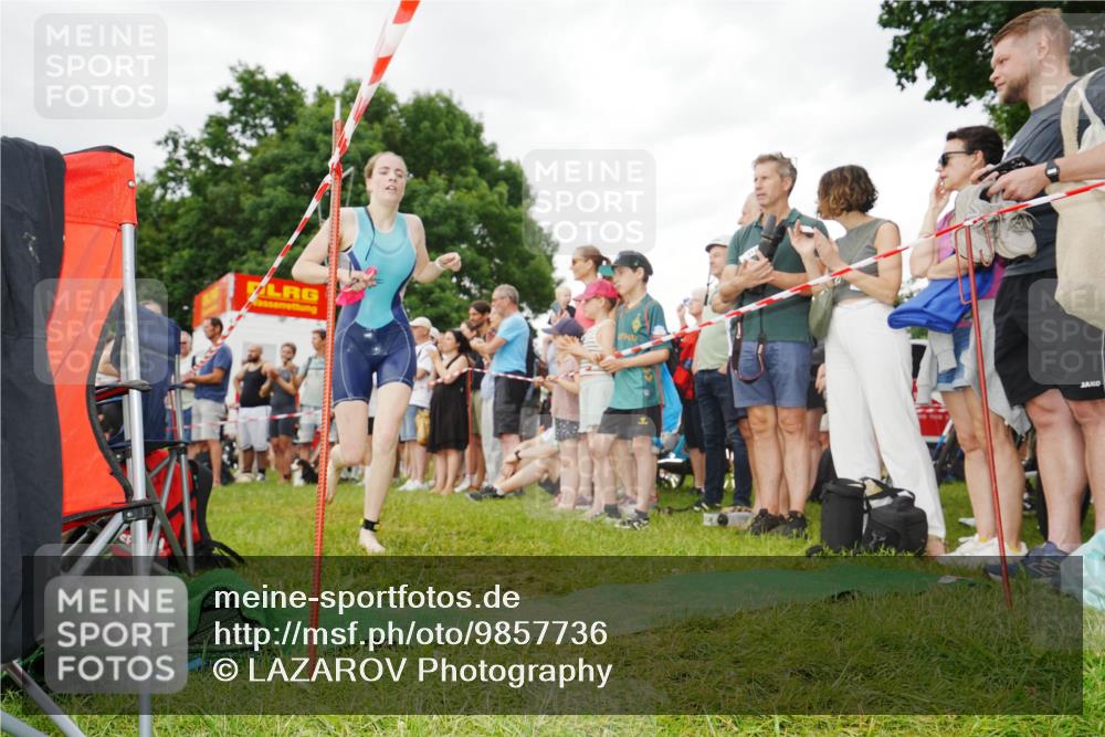21.06.2026 - 29. Vierlanden-Triathlon LAZAROV Photography http://msf.ph/oto/9857736 21.06.2026 10:15:04 Schwimmen 509, 545 meine-sportfotos.de