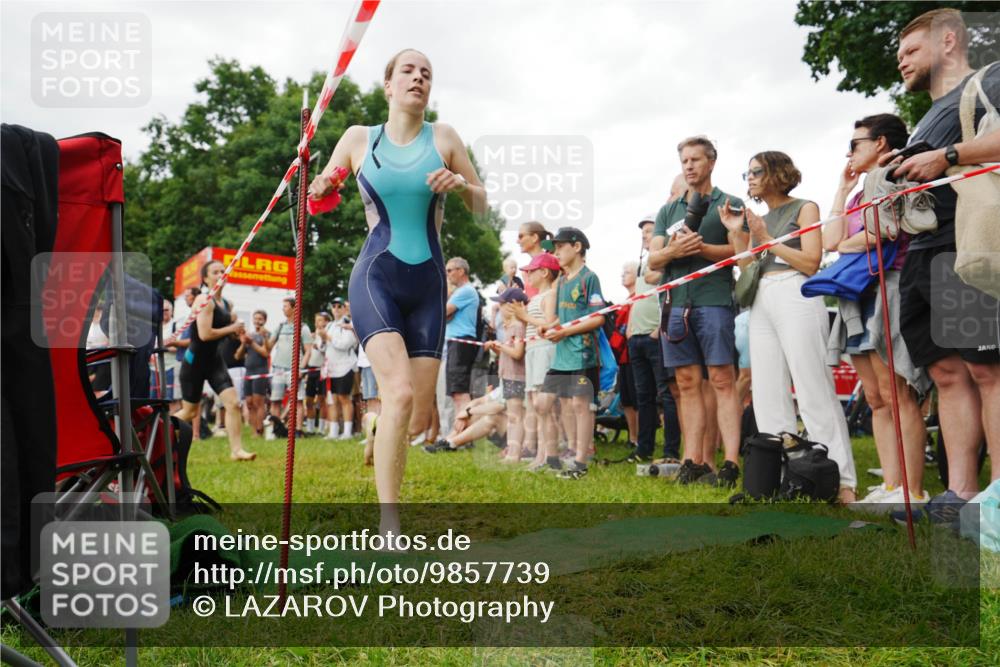 21.06.2026 - 29. Vierlanden-Triathlon LAZAROV Photography http://msf.ph/oto/9857739 21.06.2026 10:15:04 Schwimmen 509, 545 meine-sportfotos.de