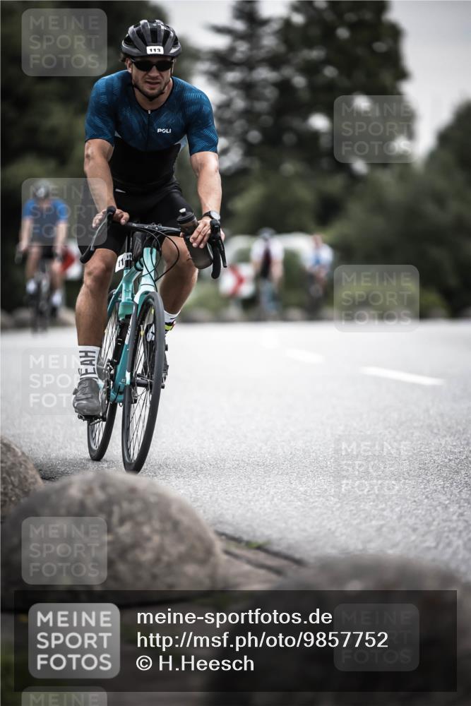 21.06.2026 - 29. Vierlanden-Triathlon H.Heesch http://msf.ph/oto/9857752 21.06.2026 10:29:52 Radfahren 22, 113, 492, 502, 518, 548, 571 meine-sportfotos.de