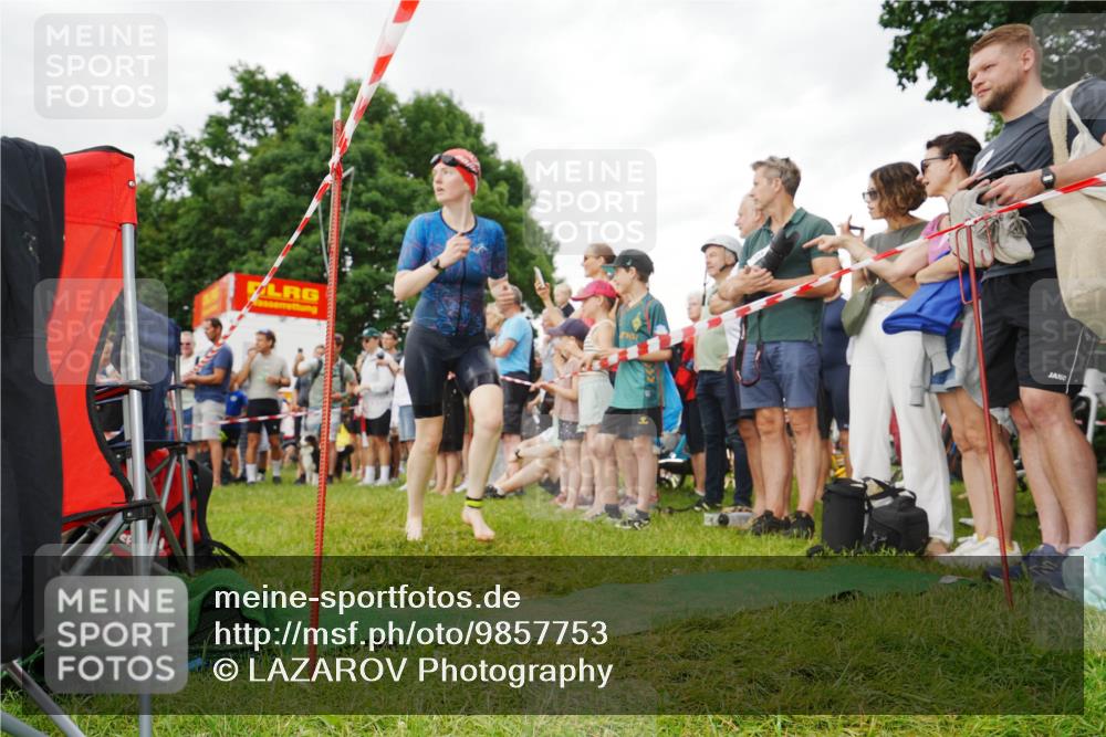 21.06.2026 - 29. Vierlanden-Triathlon LAZAROV Photography http://msf.ph/oto/9857753 21.06.2026 10:15:23 Schwimmen 526, 564, 584, 621 meine-sportfotos.de