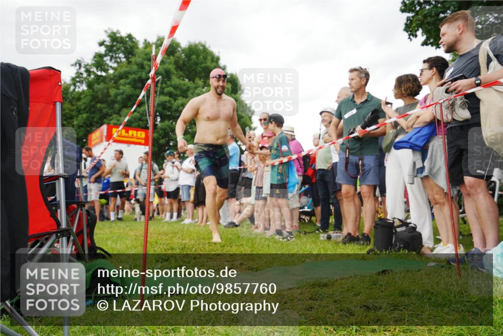 21.06.2026 - 29. Vierlanden-Triathlon LAZAROV Photography http://msf.ph/oto/9857760 21.06.2026 10:15:27 Schwimmen 496, 564, 584, 614, 621 meine-sportfotos.de