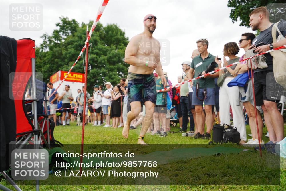 21.06.2026 - 29. Vierlanden-Triathlon LAZAROV Photography http://msf.ph/oto/9857768 21.06.2026 10:15:28 Schwimmen 496, 564, 584, 614, 621 meine-sportfotos.de