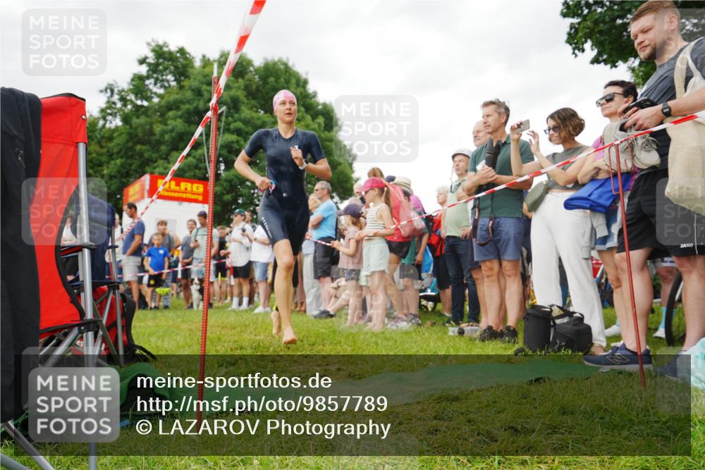 21.06.2026 - 29. Vierlanden-Triathlon LAZAROV Photography http://msf.ph/oto/9857789 21.06.2026 10:16:00 Schwimmen 552, 562 meine-sportfotos.de