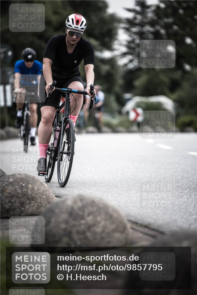 21.06.2026 - 29. Vierlanden-Triathlon H.Heesch http://msf.ph/oto/9857795 21.06.2026 10:29:54 Radfahren 22, 56, 113, 492, 502, 548, 571 meine-sportfotos.de