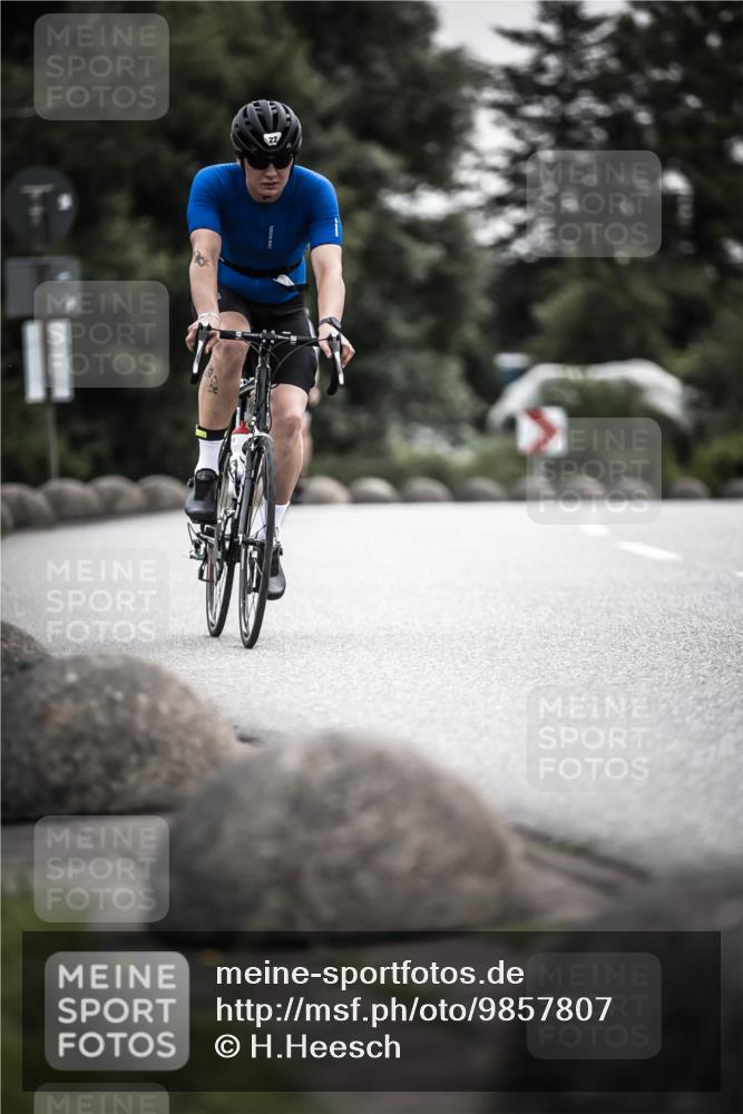 21.06.2026 - 29. Vierlanden-Triathlon H.Heesch http://msf.ph/oto/9857807 21.06.2026 10:29:55 Radfahren 2, 22, 56, 72, 113, 492, 502, 548 meine-sportfotos.de