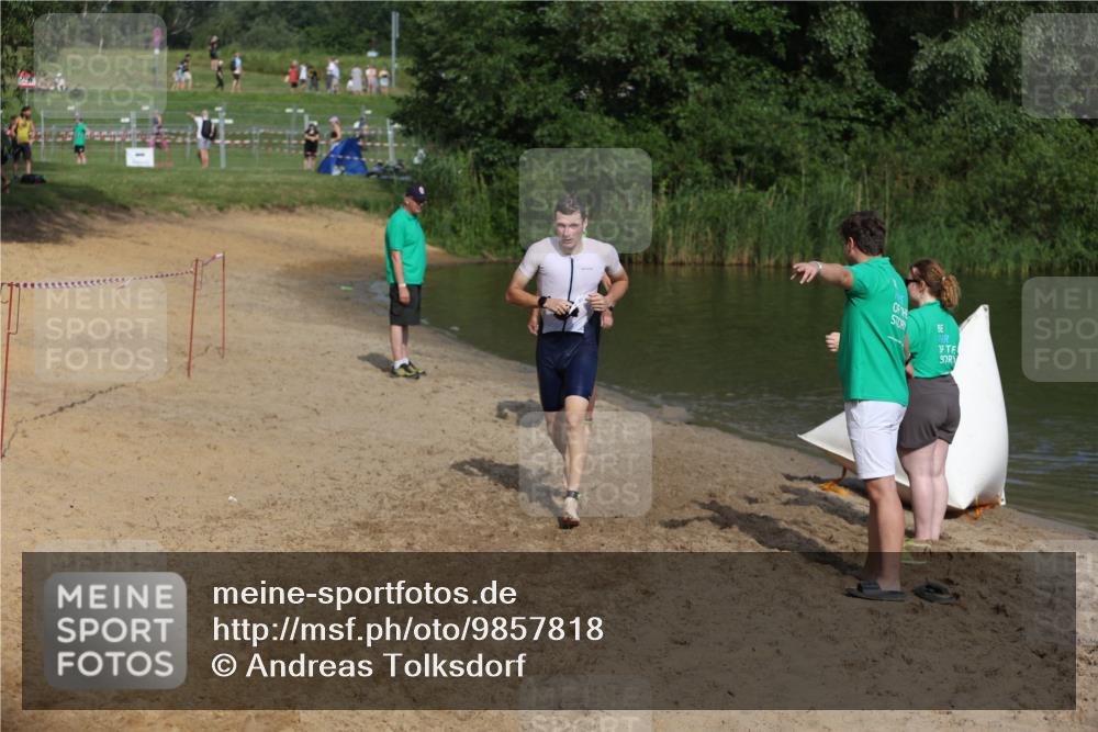 21.06.2026 - 29. Vierlanden-Triathlon Andreas Tolksdorf http://msf.ph/oto/9857818 21.06.2026 09:01:56 Schwimmen 20 meine-sportfotos.de