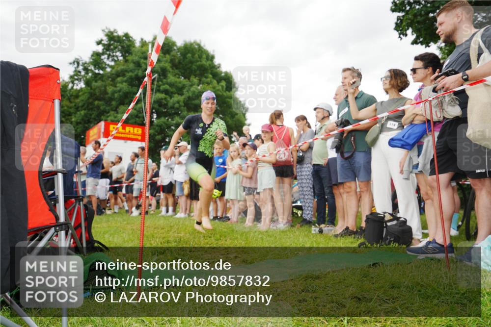 21.06.2026 - 29. Vierlanden-Triathlon LAZAROV Photography http://msf.ph/oto/9857832 21.06.2026 10:16:45 Schwimmen 384, 441, 540, 577 meine-sportfotos.de