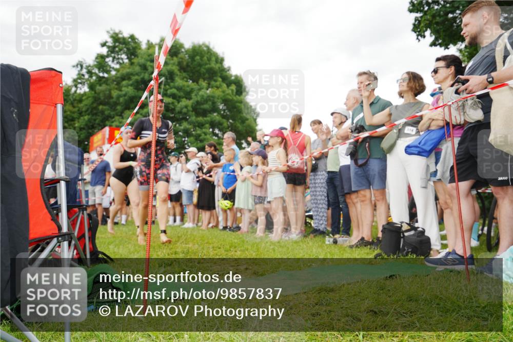 21.06.2026 - 29. Vierlanden-Triathlon LAZAROV Photography http://msf.ph/oto/9857837 21.06.2026 10:16:52 Schwimmen 328, 577, 604, 613, 622 meine-sportfotos.de