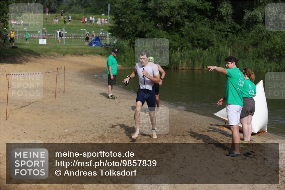21.06.2026 - 29. Vierlanden-Triathlon Andreas Tolksdorf http://msf.ph/oto/9857839 21.06.2026 09:01:56 Schwimmen 20 meine-sportfotos.de