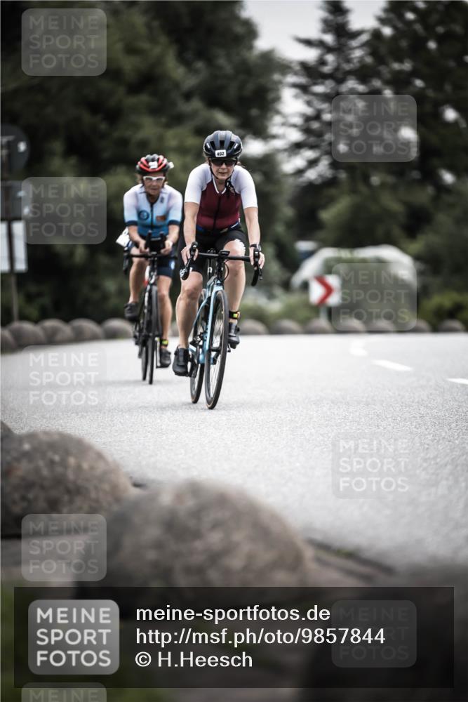 21.06.2026 - 29. Vierlanden-Triathlon H.Heesch http://msf.ph/oto/9857844 21.06.2026 10:29:57 Radfahren 2, 22, 56, 72, 304, 492, 502, 548 meine-sportfotos.de