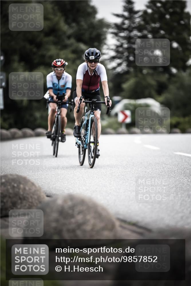 21.06.2026 - 29. Vierlanden-Triathlon H.Heesch http://msf.ph/oto/9857852 21.06.2026 10:29:57 Radfahren 2, 22, 56, 72, 304, 492, 502, 548 meine-sportfotos.de