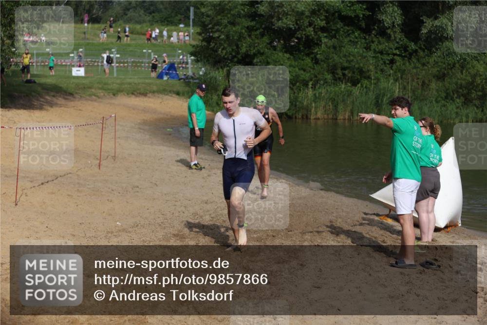 21.06.2026 - 29. Vierlanden-Triathlon Andreas Tolksdorf http://msf.ph/oto/9857866 21.06.2026 09:01:56 Schwimmen 20 meine-sportfotos.de