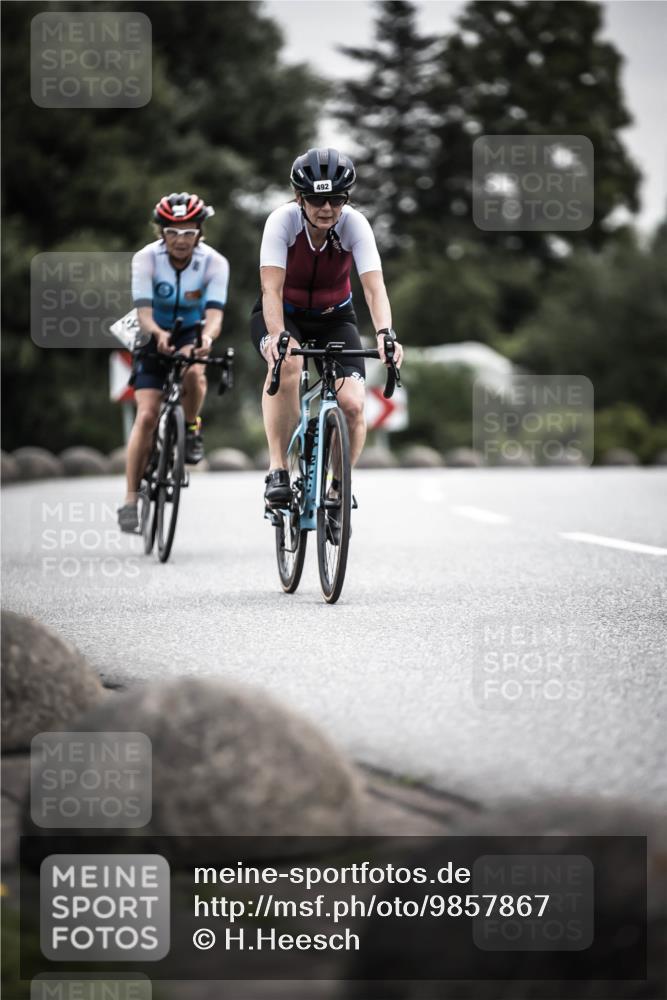 21.06.2026 - 29. Vierlanden-Triathlon H.Heesch http://msf.ph/oto/9857867 21.06.2026 10:29:58 Radfahren 2, 22, 56, 72, 304, 492, 502, 548 meine-sportfotos.de